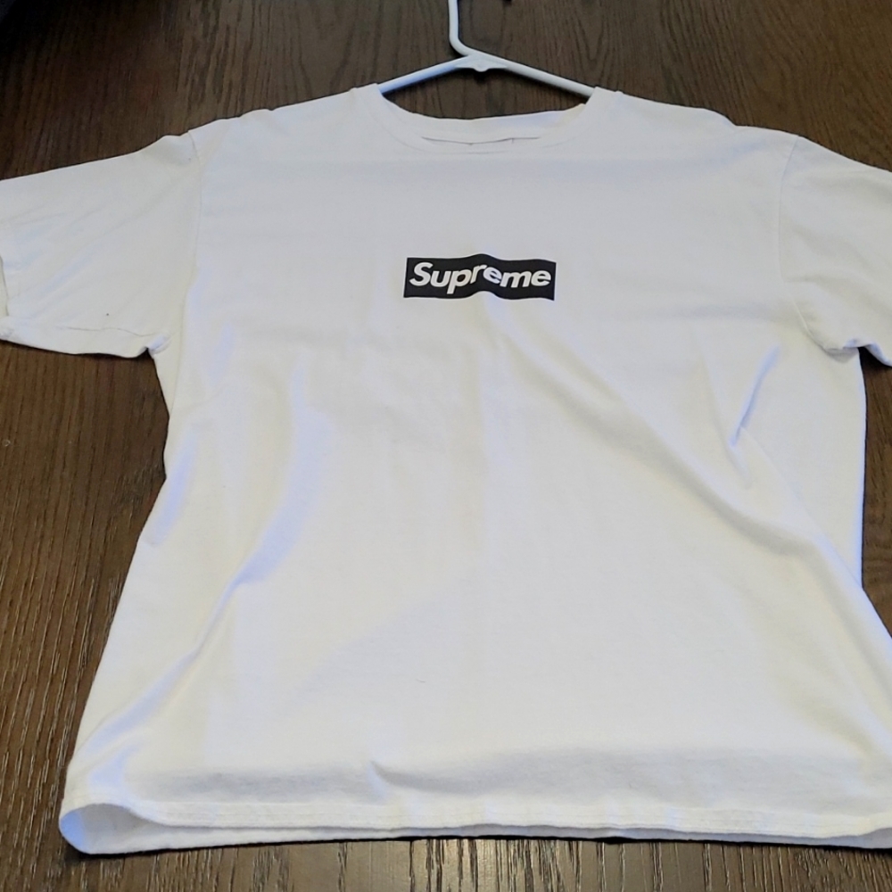 supreme box logo